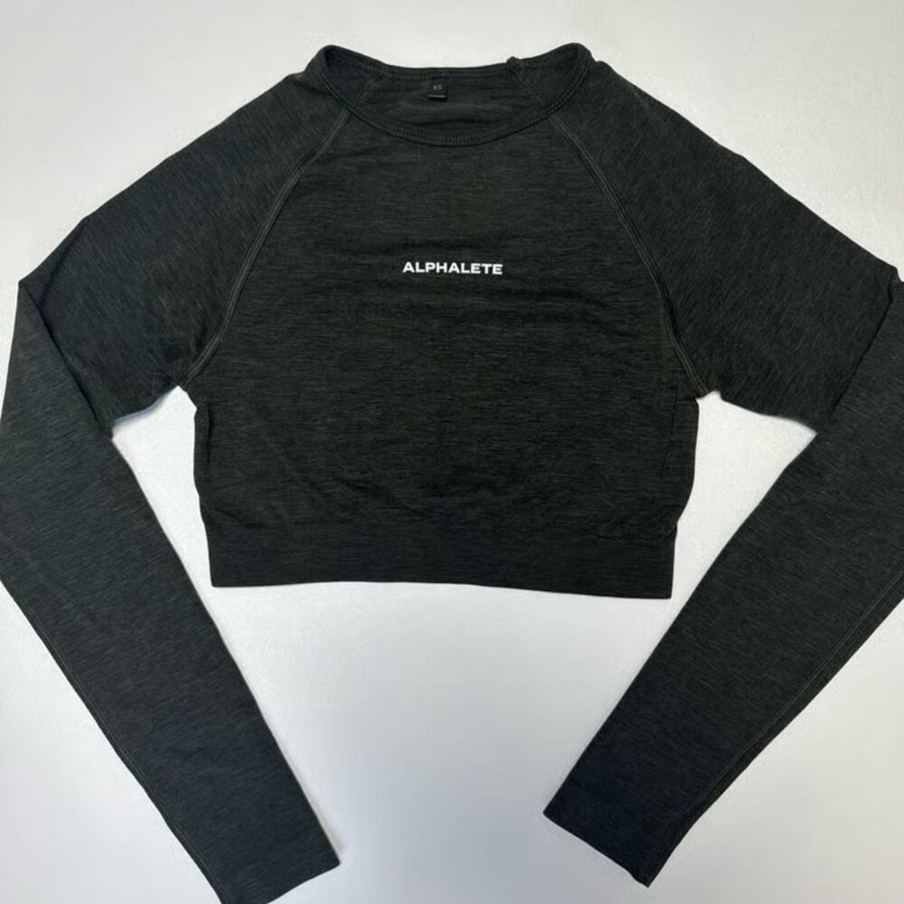 Alphalete Amplify Long Sleeve Crop Top